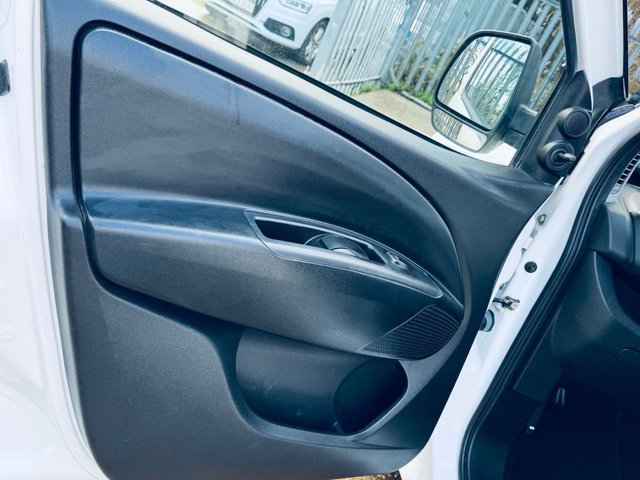 View our VAUXHALL COMBO