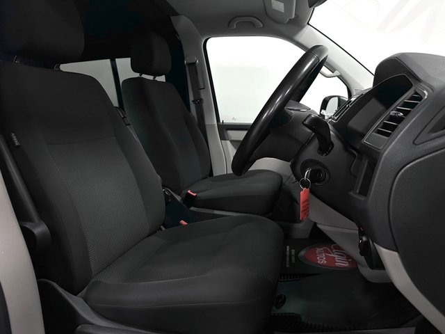 2019 Volkswagen Transporter 2L Highline 5dr - Photo 5