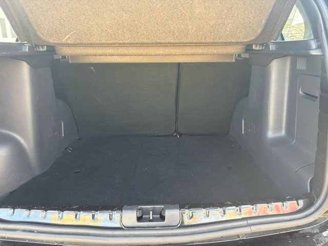 2017 DACIA DUSTER 2017 1.2 TCe Prestige SUV 5dr Petrol Manual Euro 6 (s/s) (125 ps) - Photo 9