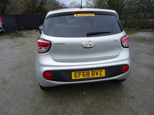 2019 Hyundai I10 1L Premium 5dr - Photo 12