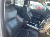 USED 2018 68 LAND ROVER RANGE ROVER EVOQUE 2.0 eD4 SE Tech SUV 5dr Diesel Manual FWD Euro 6 (s/s) (150 ps) AN ABSOLUTELY STUNNING ADDITION TO OUR HUGE EVOQUE SELECTION FINISHED IN HUGELY POPULAR WHITE PAINT+4 WHEEL DRIVE+JUST 1 OWNER FROM NEW+SERVICE HISTORY+DIESEL+ULEZ COMPLIANT+FULL LEATHER INTERIOR+SATELLITE NAVIGATION+PARK ASSIST+CLIMATE CONTROL+18 INCH ALLOY WHEELS+CALL NOW TO SPEAK WITH OUR EXPERIENCED SALES TEAM+READY TO DRIVE AWAY TODAY!!!!!!!!!