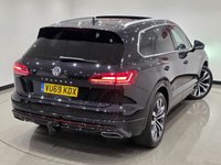 USED 2019 69 VOLKSWAGEN TOUAREG 3.0 TDI V6 R-Line Tech SUV 5dr Diesel Tiptronic 4Motion Euro 6 (s/s) (286 ps) 