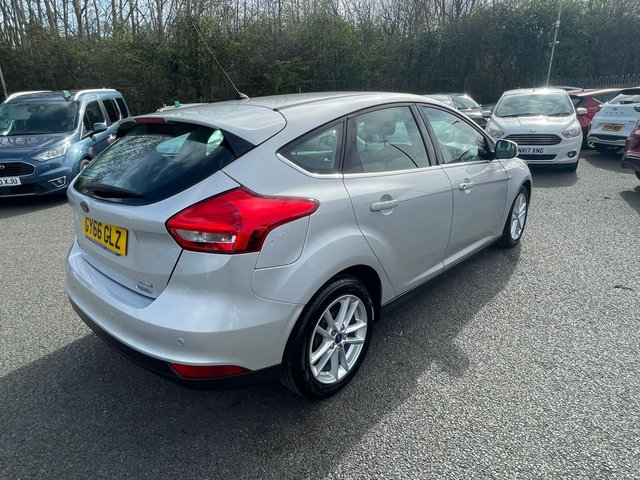 2016 Ford Focus 1L Zetec 5dr - Photo 3