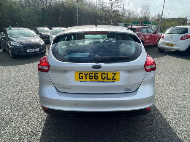 2016 Ford Focus 1L Zetec 5dr - Photo 4
