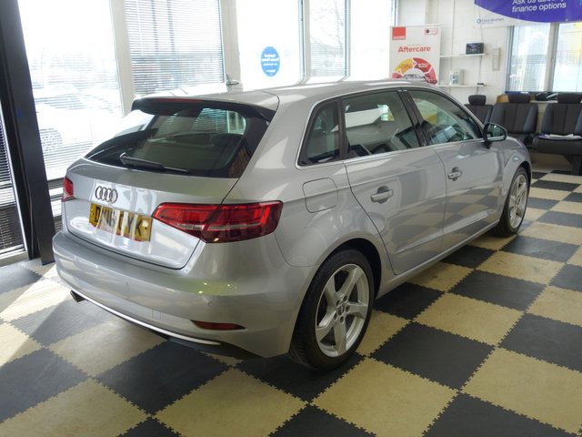 2016 AUDI A3 - Photo 6