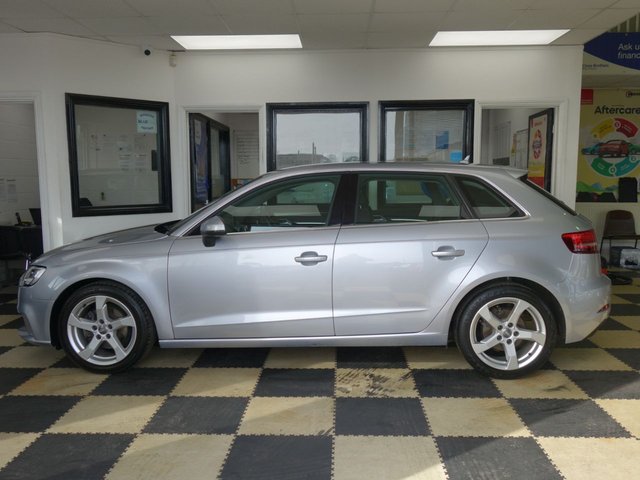 2016 AUDI A3 - Photo 9