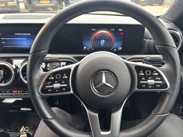 2022 Mercedes-Benz A-CLASS - Photo 12