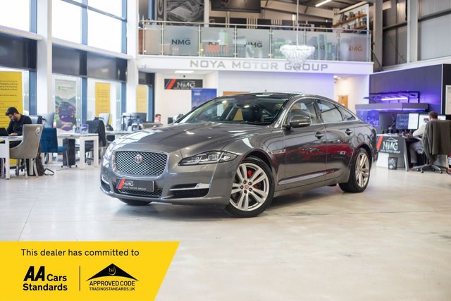 2017 Jaguar Xj 3.0d V6 Premium Luxury Saloon 4dr Diesel Auto Euro 6 (s/s) (300 ps) photo
