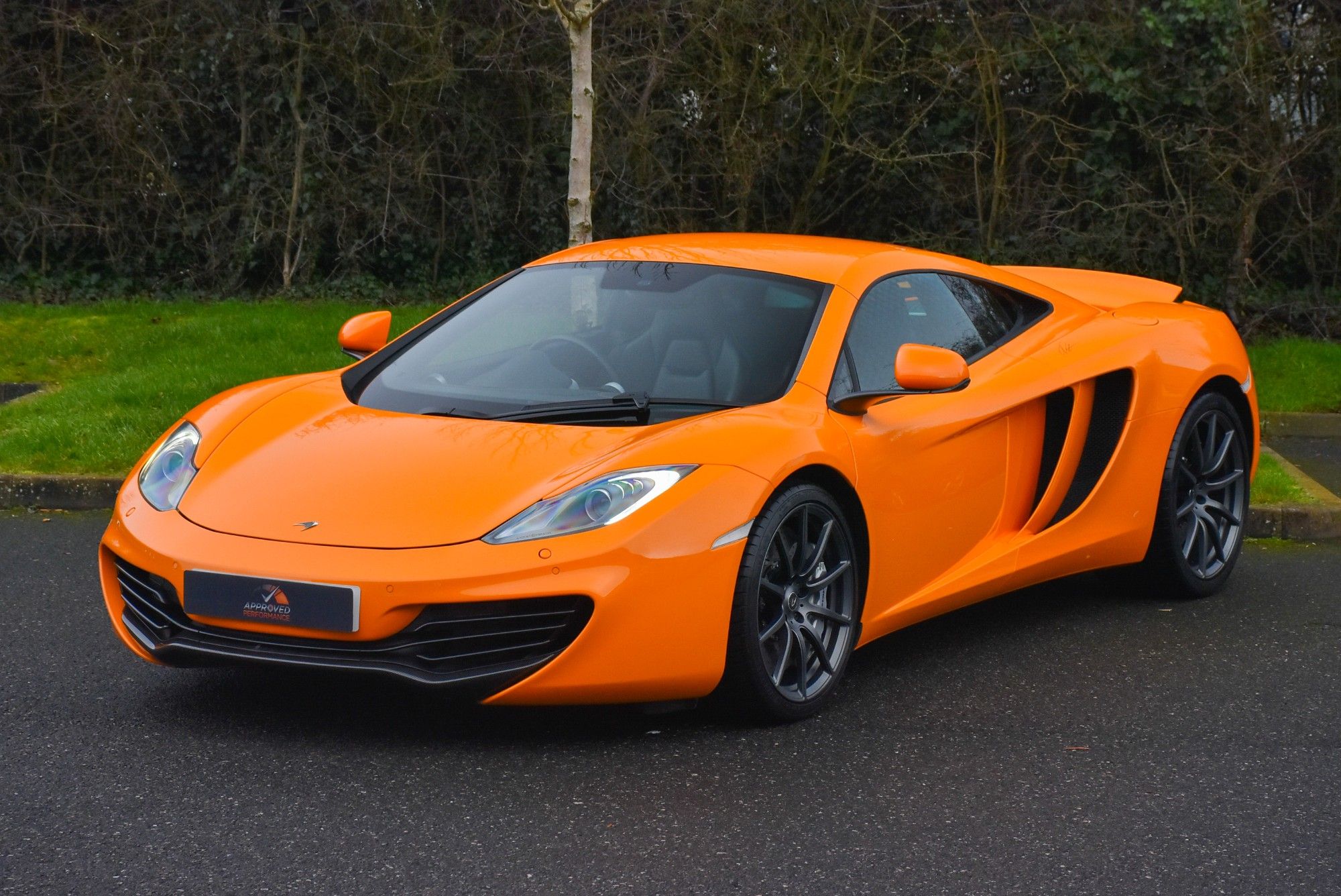 USED 2012 12 MCLAREN 12C 3.8T V8 SSG Euro 5 2dr 