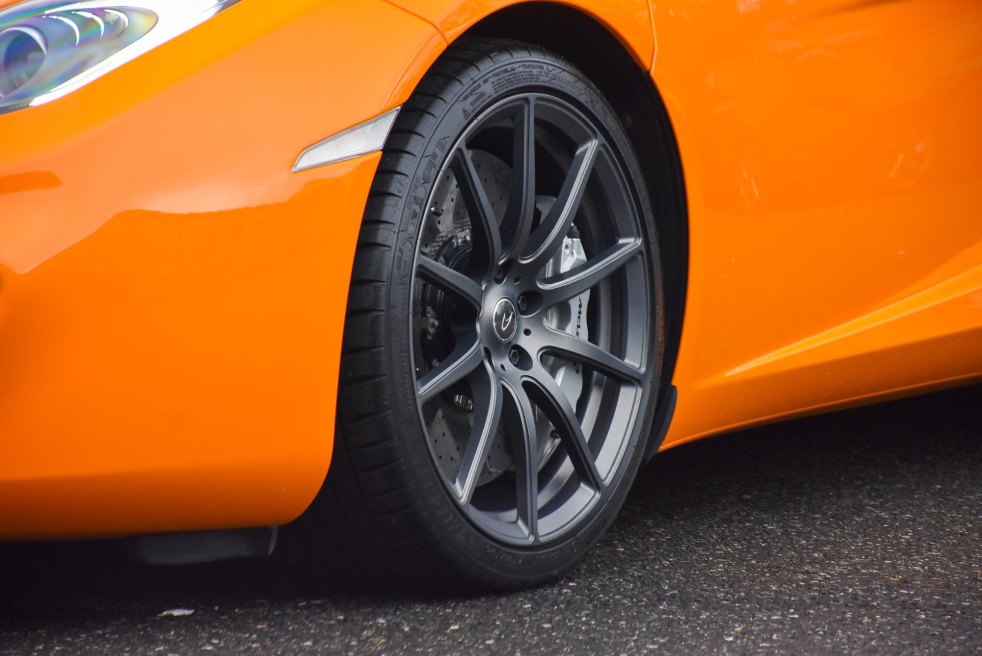 USED 2012 12 MCLAREN 12C 3.8T V8 SSG Euro 5 2dr 