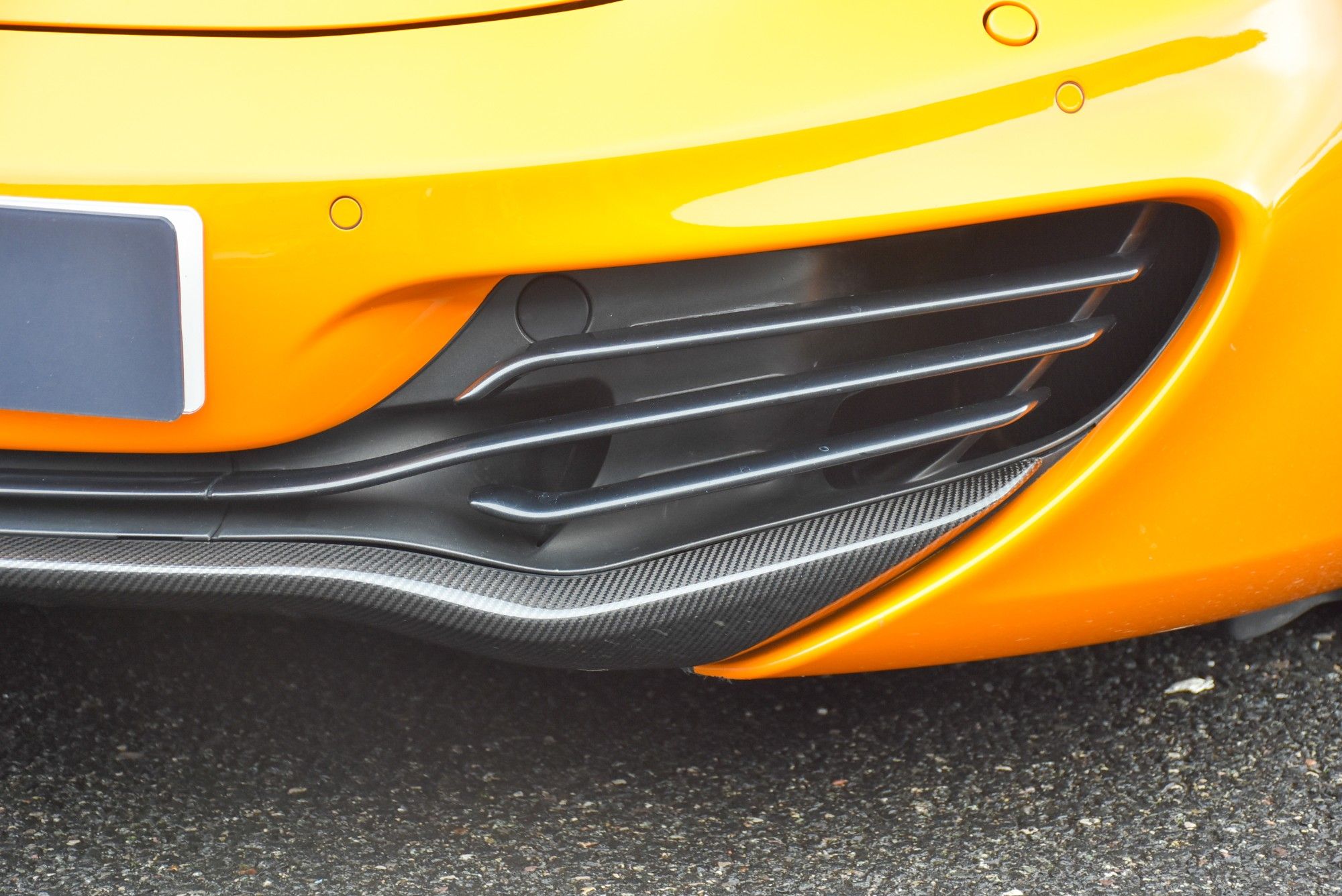 USED 2012 12 MCLAREN 12C 3.8T V8 SSG Euro 5 2dr 