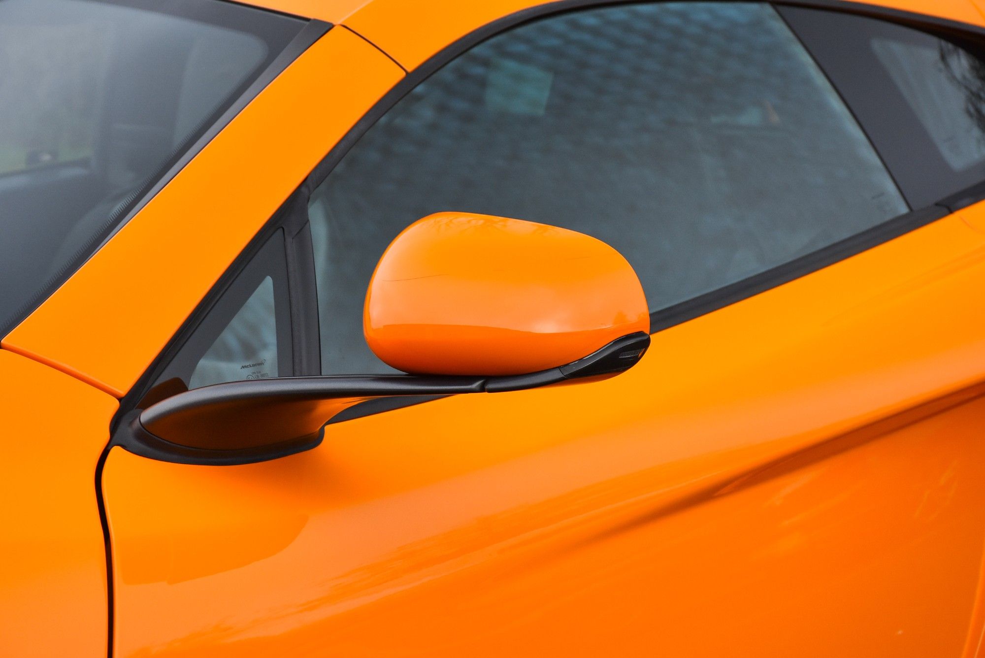 USED 2012 12 MCLAREN 12C 3.8T V8 SSG Euro 5 2dr 