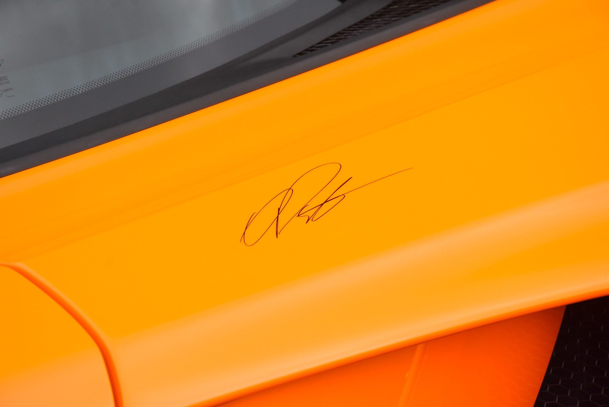 USED 2012 12 MCLAREN 12C 3.8T V8 SSG Euro 5 2dr 