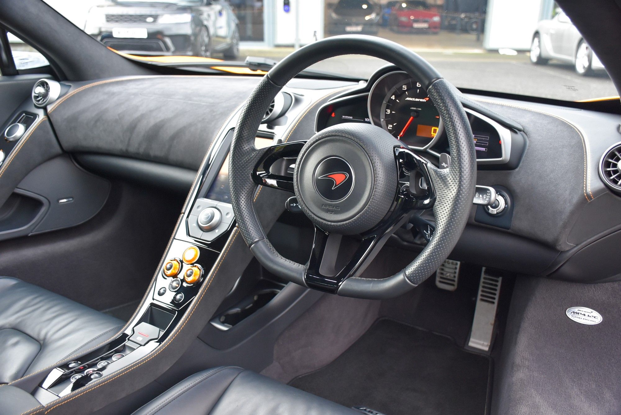 USED 2012 12 MCLAREN 12C 3.8T V8 SSG Euro 5 2dr 
