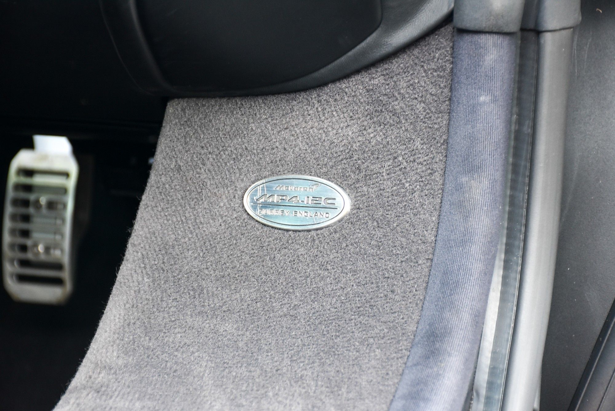 USED 2012 12 MCLAREN 12C 3.8T V8 SSG Euro 5 2dr 