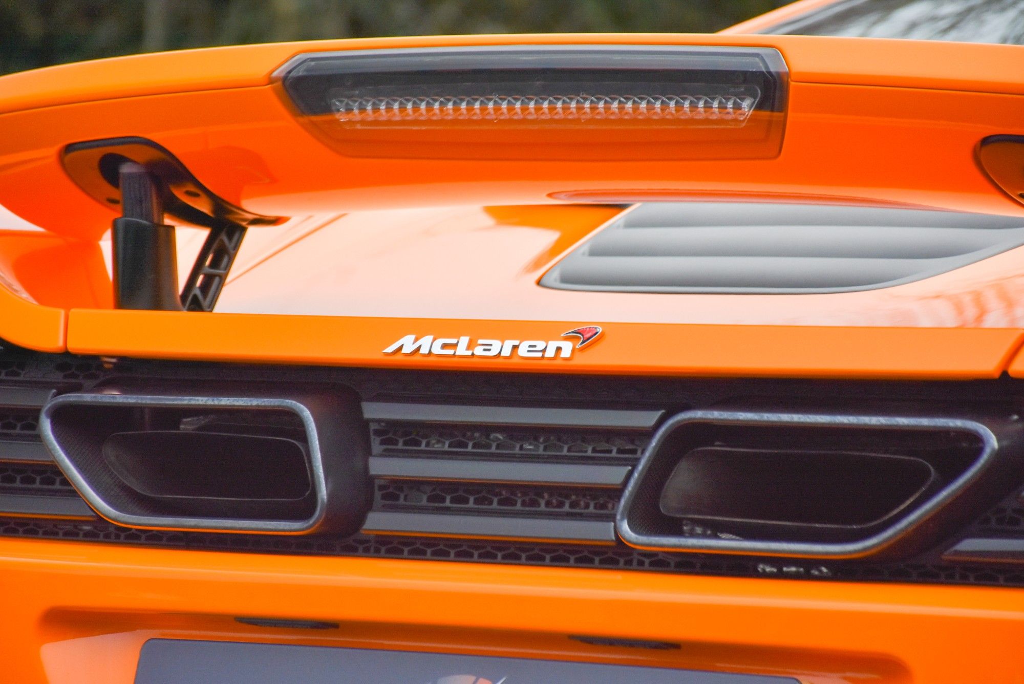 USED 2012 12 MCLAREN 12C 3.8T V8 SSG Euro 5 2dr 