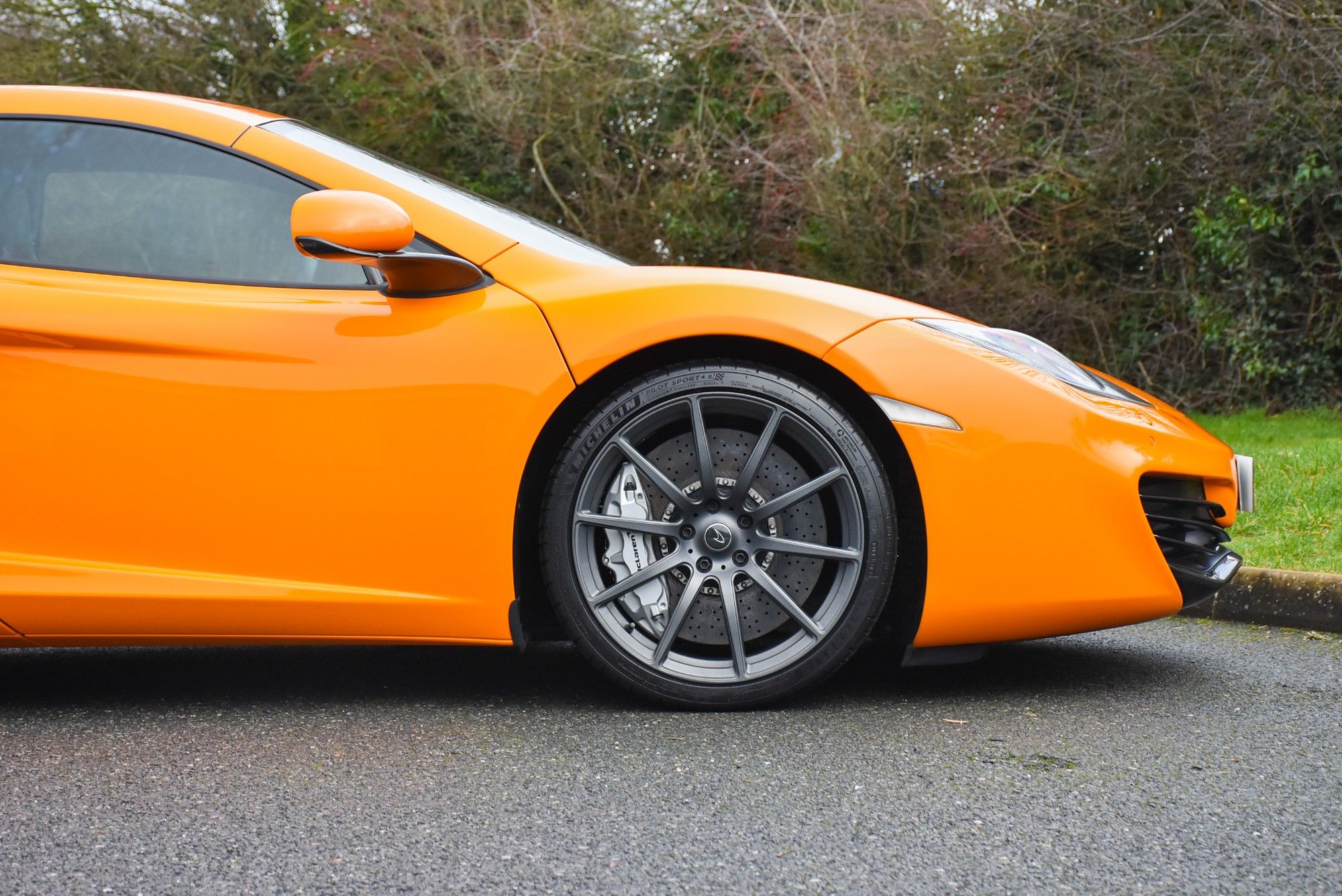 USED 2012 12 MCLAREN 12C 3.8T V8 SSG Euro 5 2dr 