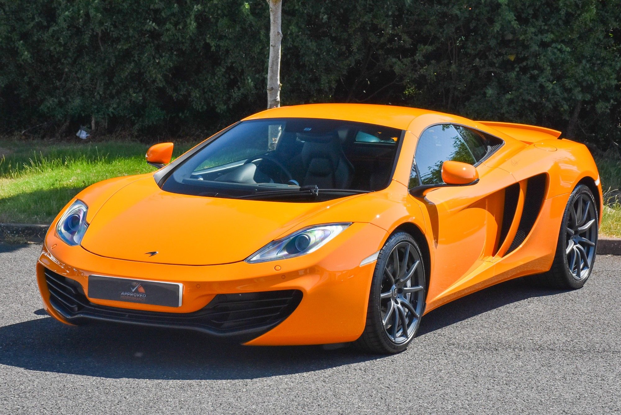 USED 2012 12 MCLAREN 12C 3.8T V8 SSG Euro 5 2dr 