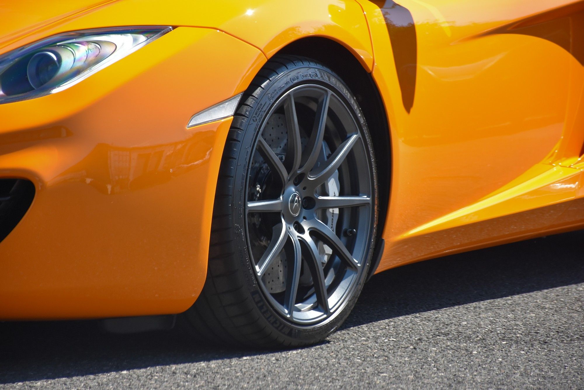 USED 2012 12 MCLAREN 12C 3.8T V8 SSG Euro 5 2dr 