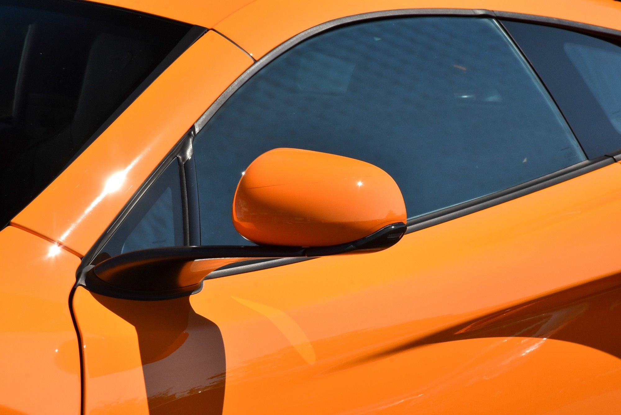 USED 2012 12 MCLAREN 12C 3.8T V8 SSG Euro 5 2dr 