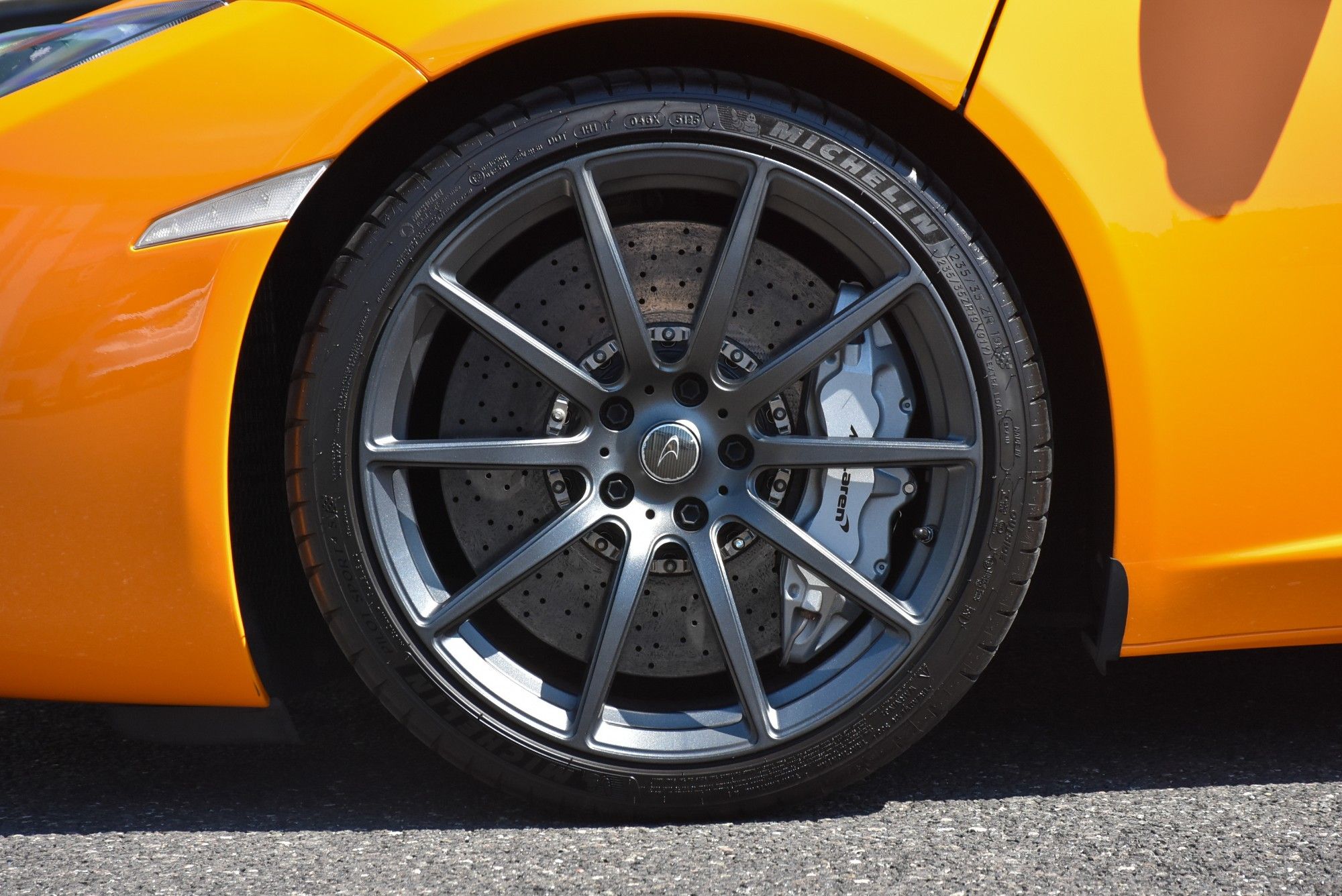 USED 2012 12 MCLAREN 12C 3.8T V8 SSG Euro 5 2dr 