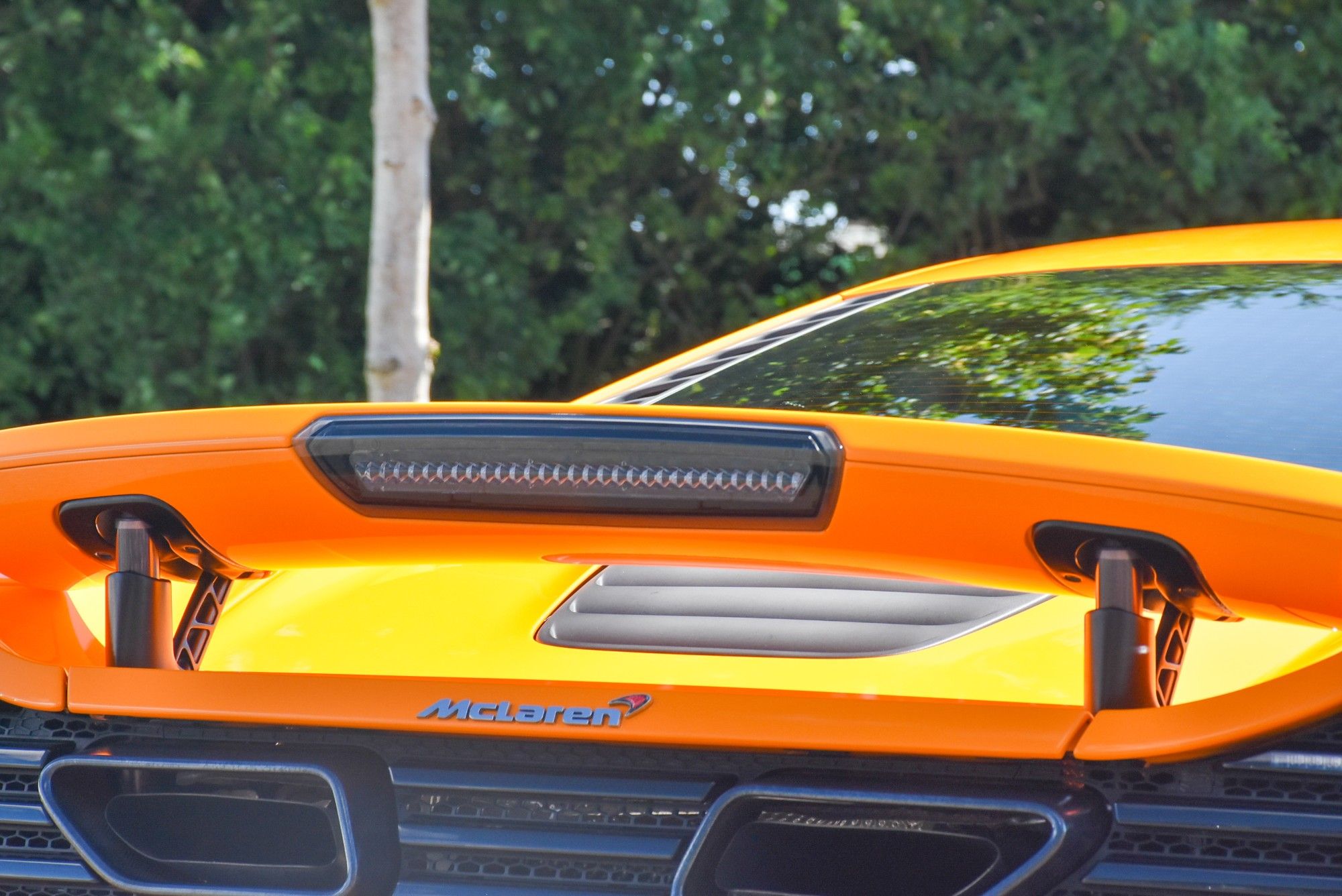 USED 2012 12 MCLAREN 12C 3.8T V8 SSG Euro 5 2dr 