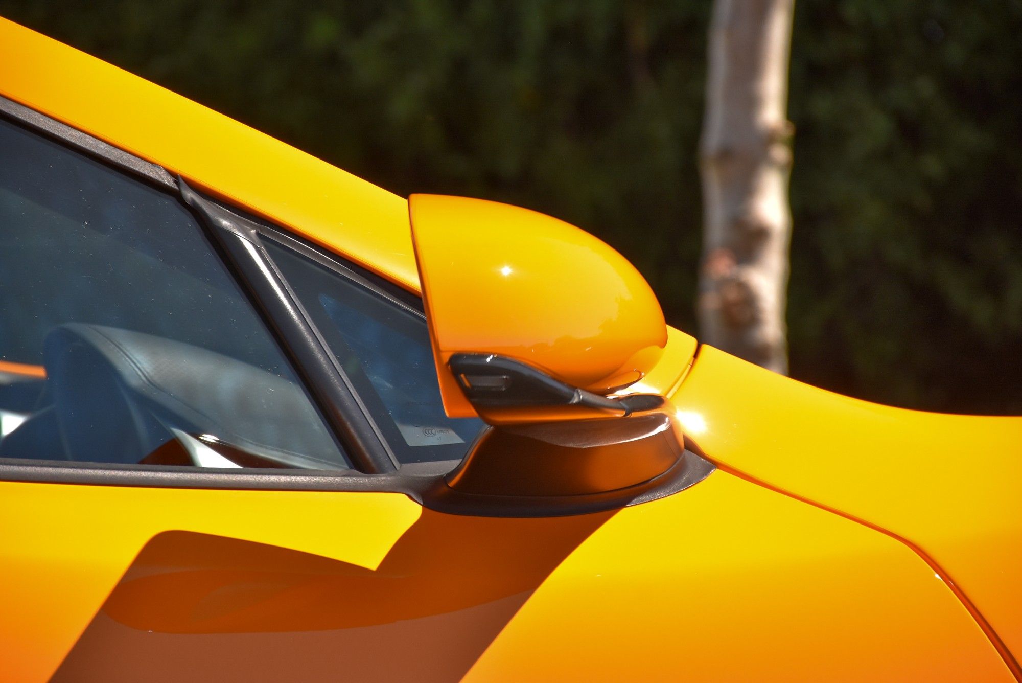 USED 2012 12 MCLAREN 12C 3.8T V8 SSG Euro 5 2dr 