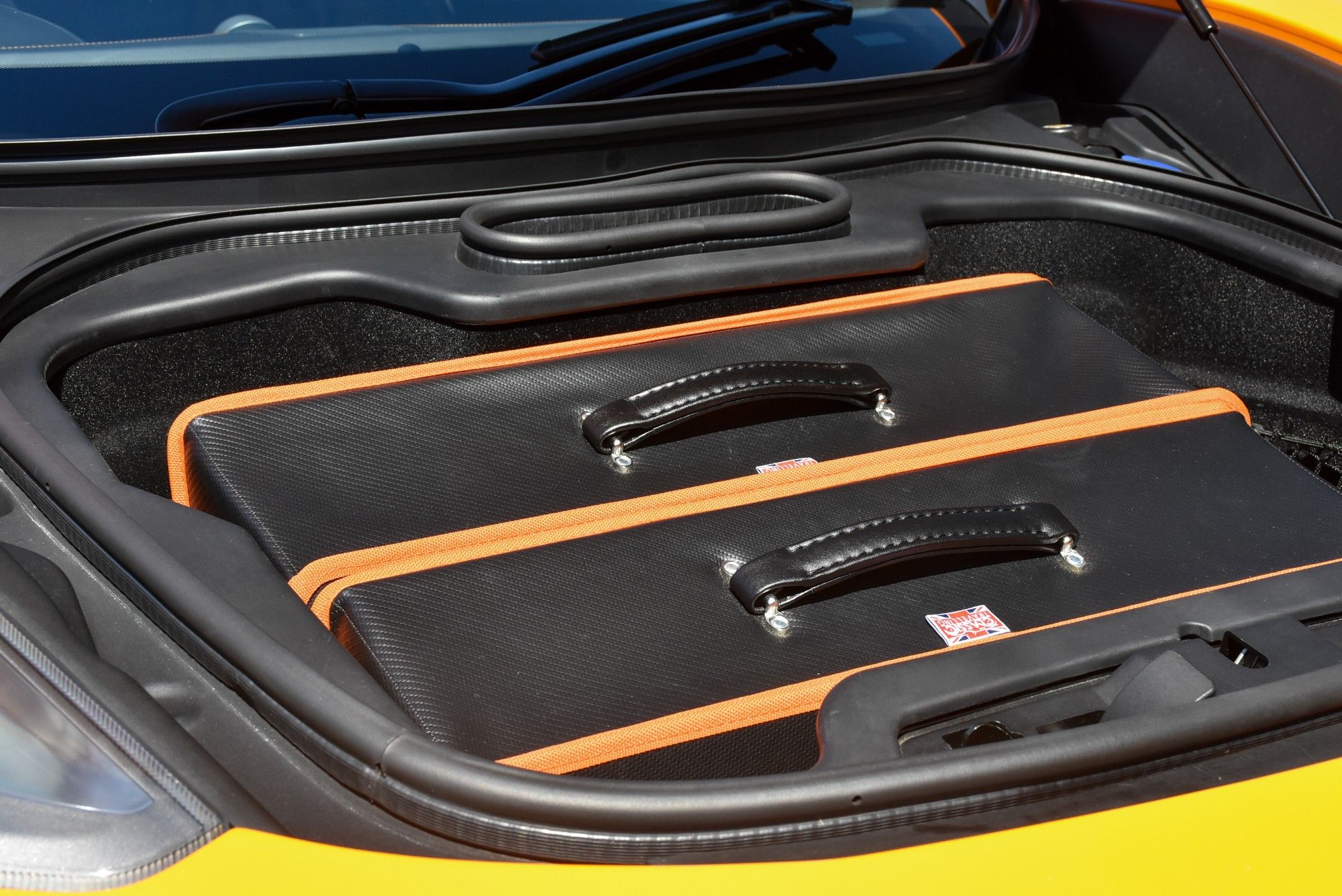 USED 2012 12 MCLAREN 12C 3.8T V8 SSG Euro 5 2dr 
