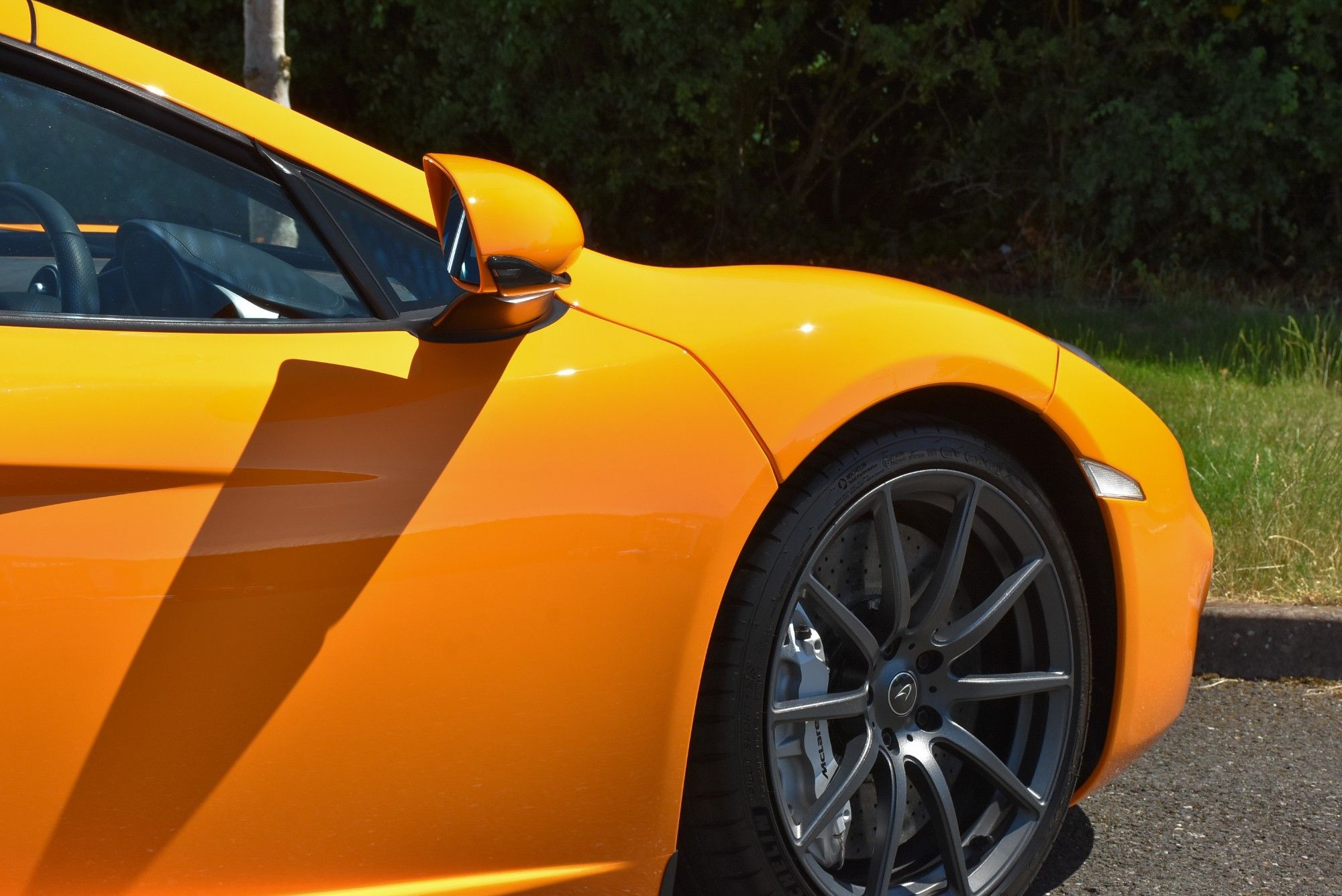 USED 2012 12 MCLAREN 12C 3.8T V8 SSG Euro 5 2dr 