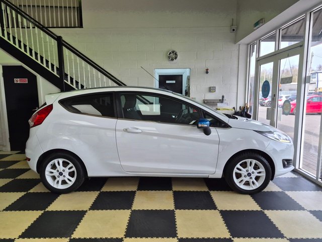 2017 FORD FIESTA - Photo 10