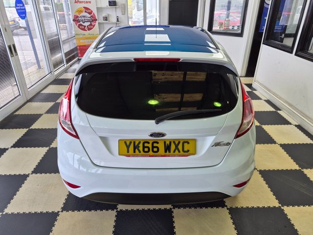 2017 FORD FIESTA - Photo 8