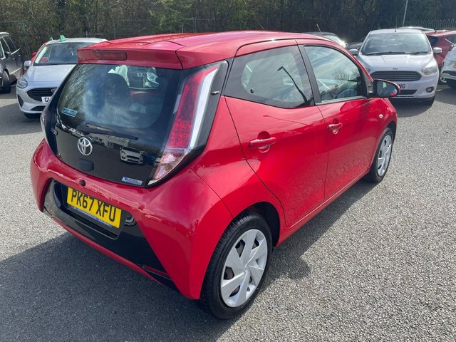 2017 Toyota Aygo 1L X-Play 5dr - Photo 3