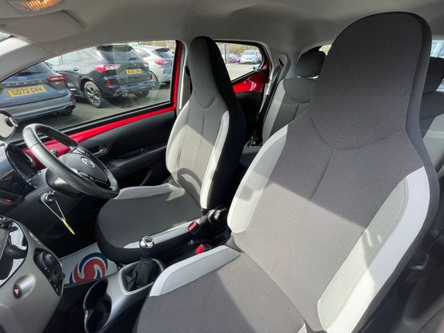2017 Toyota Aygo 1L X-Play 5dr - Photo 10