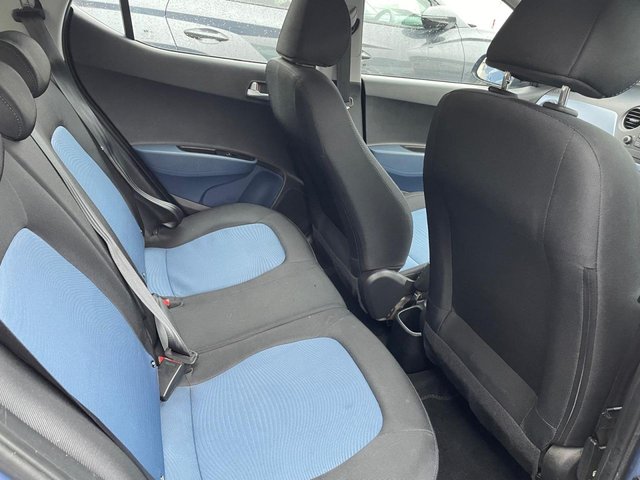 2016 HYUNDAI I10 - Photo 4