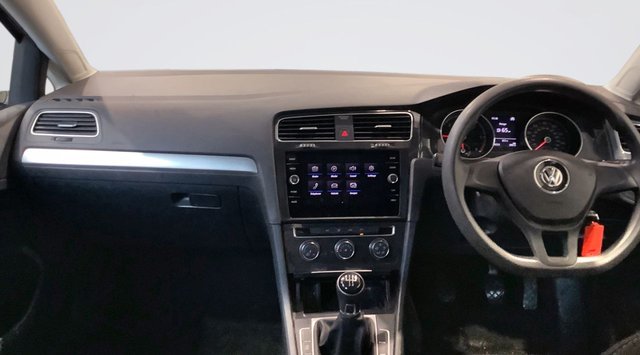 2020 Volkswagen Golf 1.6L S 5dr - Photo 3