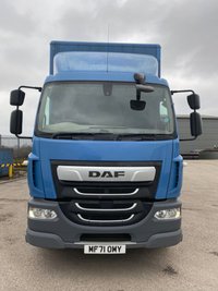 USED 2022 71 DAF LF LF 260 - 18 TONNE BOX WITH COLUMN TAIL LIFT, 28FT BODY, 1.5 TONNE LIFT 