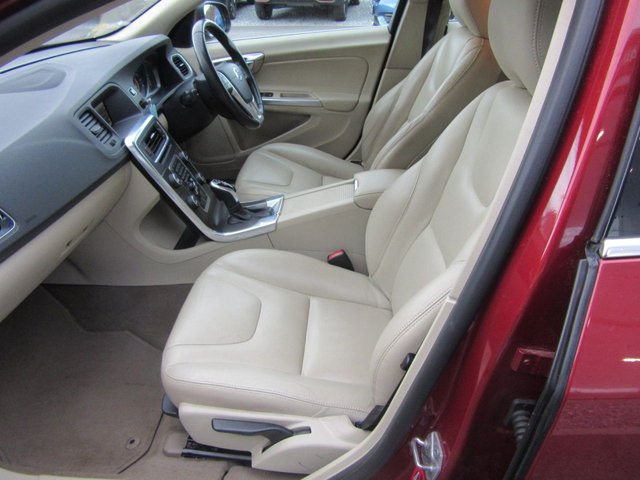 2014 VOLVO V60 - Photo 7