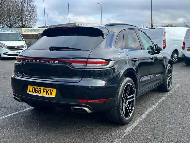 2018 PORSCHE MACAN - Photo 8