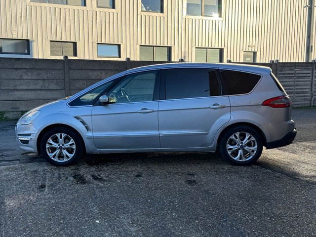 2013 Ford S-Max 2L Titanium 5dr - Photo 6