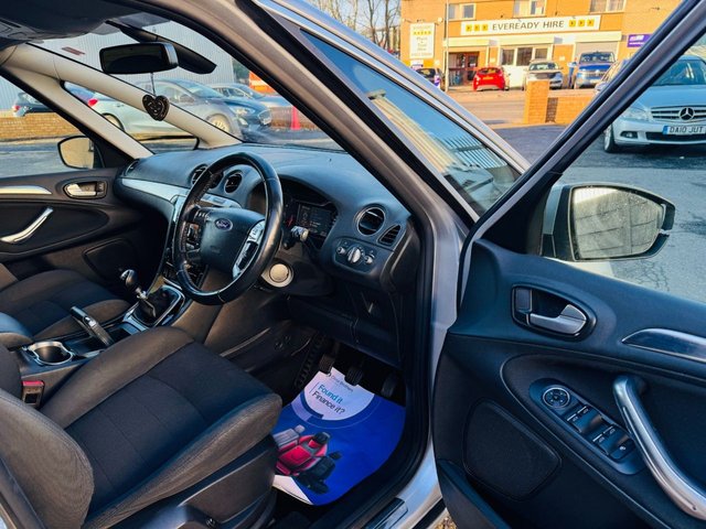 2013 Ford S-Max 2L Titanium 5dr - Photo 10