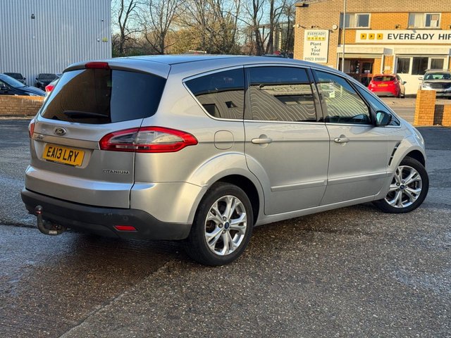 2013 Ford S-Max 2L Titanium 5dr - Photo 3