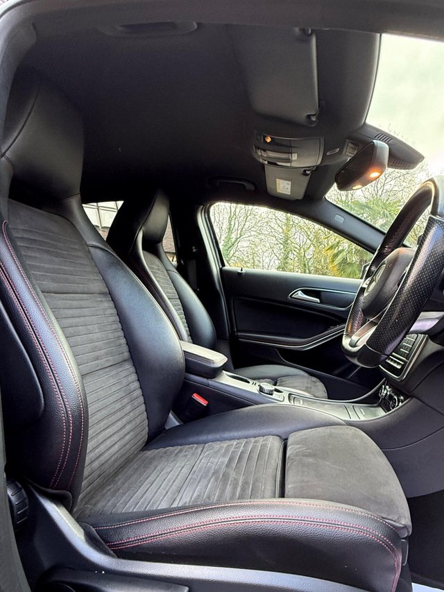 2017 Mercedes-Benz GLA - Photo 2