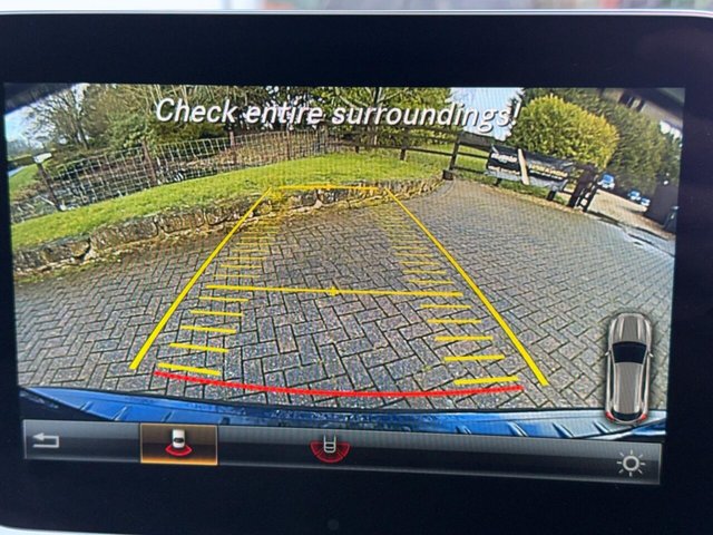 2017 Mercedes-Benz GLA - Photo 5