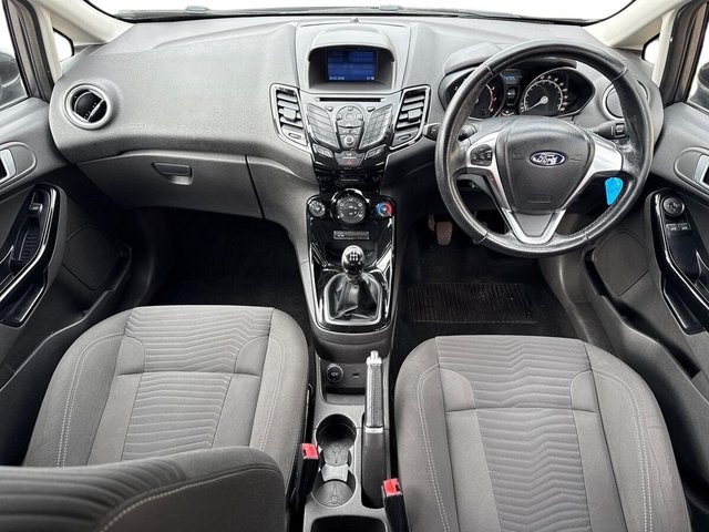 2016 FORD FIESTA 1.0T EcoBoost Zetec Hatchback 5dr Petrol Manual Euro 6 (s/s) (100 ps) - Photo 8