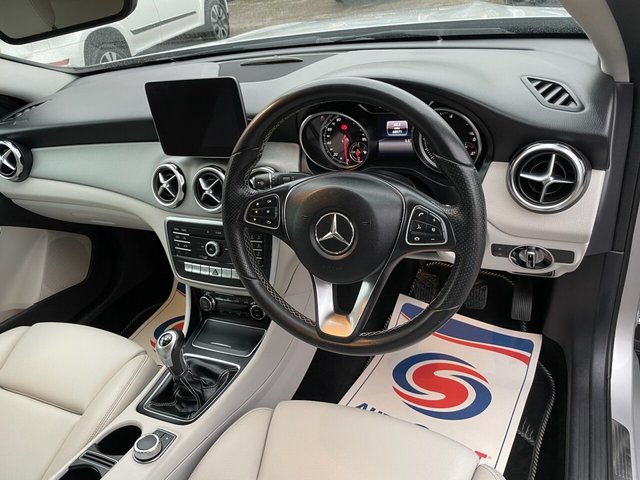 2018 Mercedes-Benz Gla 2.1L Sport 5dr - Photo 2