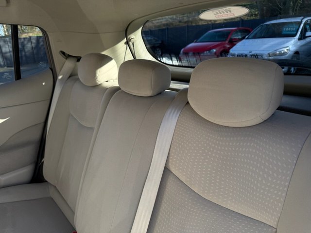 2012 Nissan Leaf - Photo 11