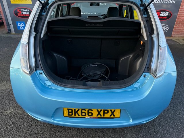 2016 Nissan Leaf - Photo 9