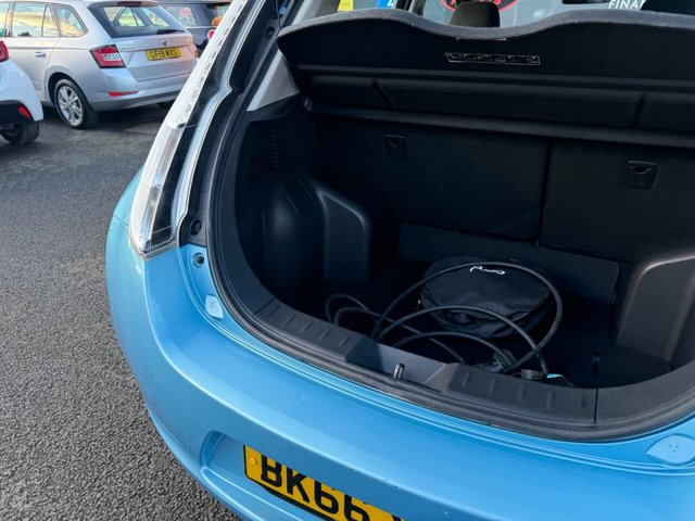 2016 Nissan Leaf - Photo 10