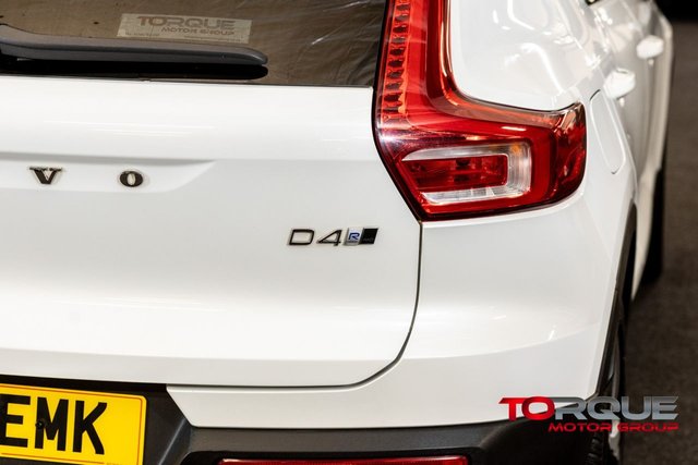 2018 VOLVO XC40 2.0 D4 First Edition SUV 5dr Diesel Auto AWD Euro 6 (s/s) (190 ps) - Photo 10