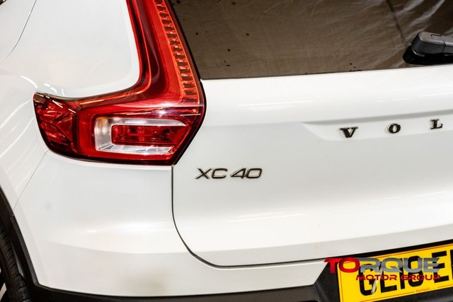 2018 VOLVO XC40 2.0 D4 First Edition SUV 5dr Diesel Auto AWD Euro 6 (s/s) (190 ps) - Photo 11